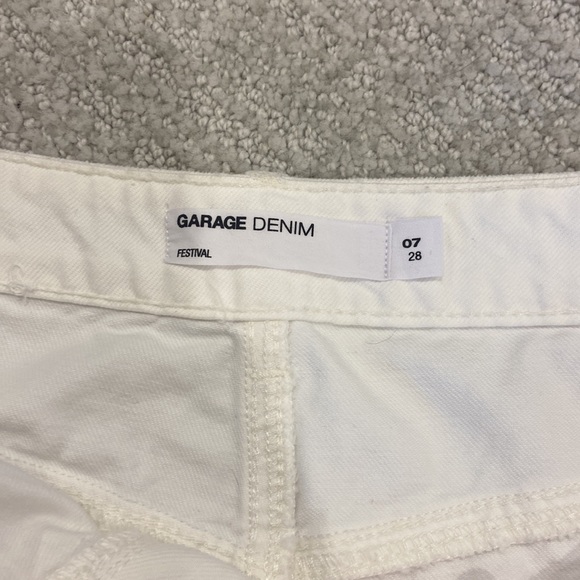 Garage white jean shorts! Never worn!! - Picture 3 of 3